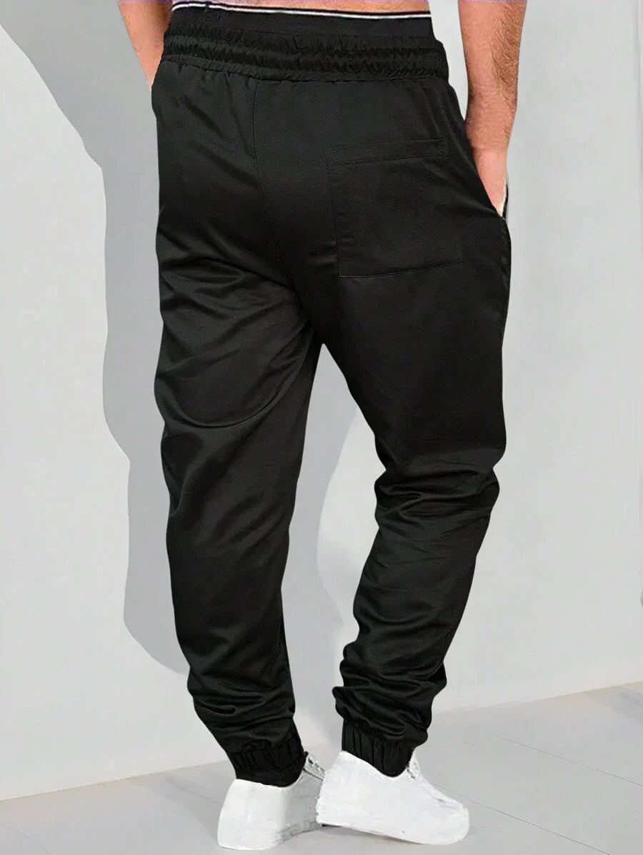 RICCARDO | Lightweight Cargo Joggers Featuring Pockets