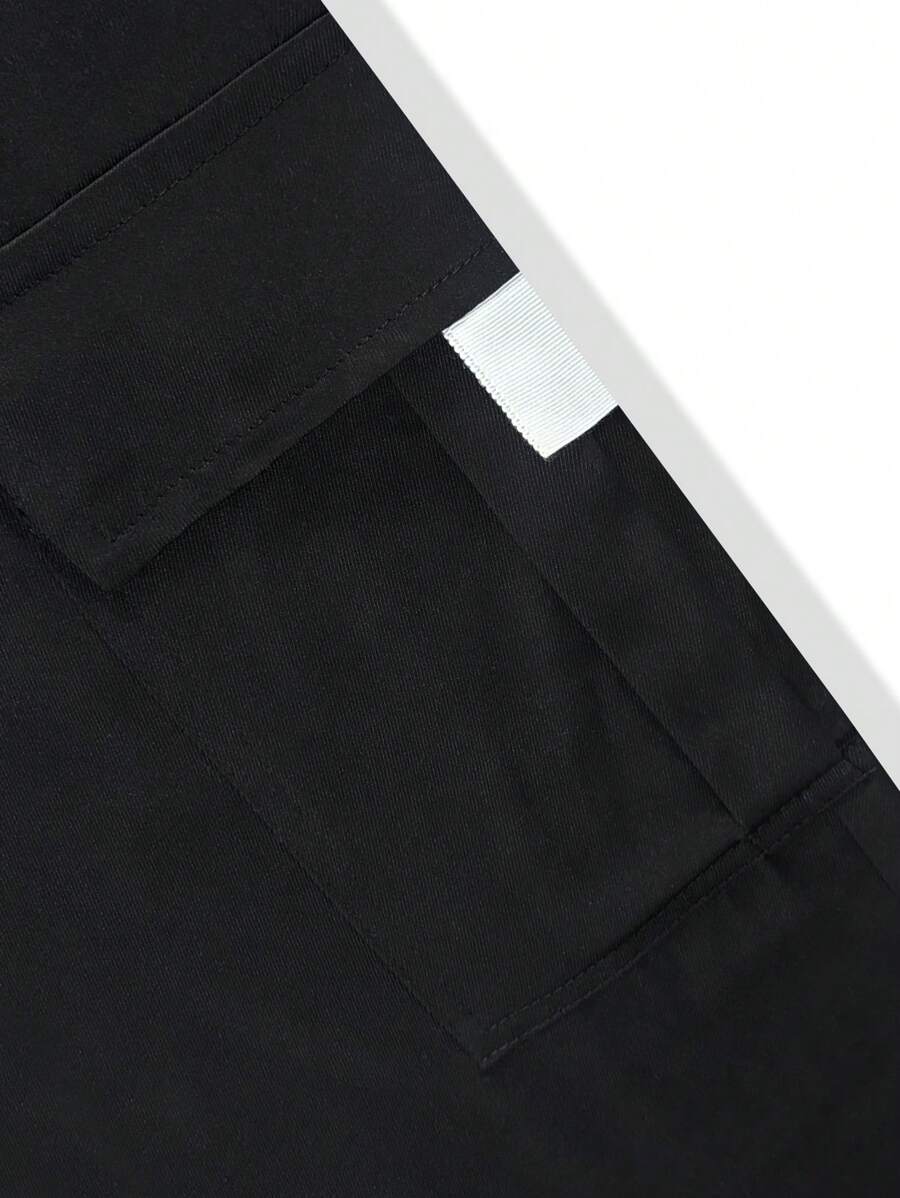RICCARDO | Lightweight Cargo Joggers Featuring Pockets