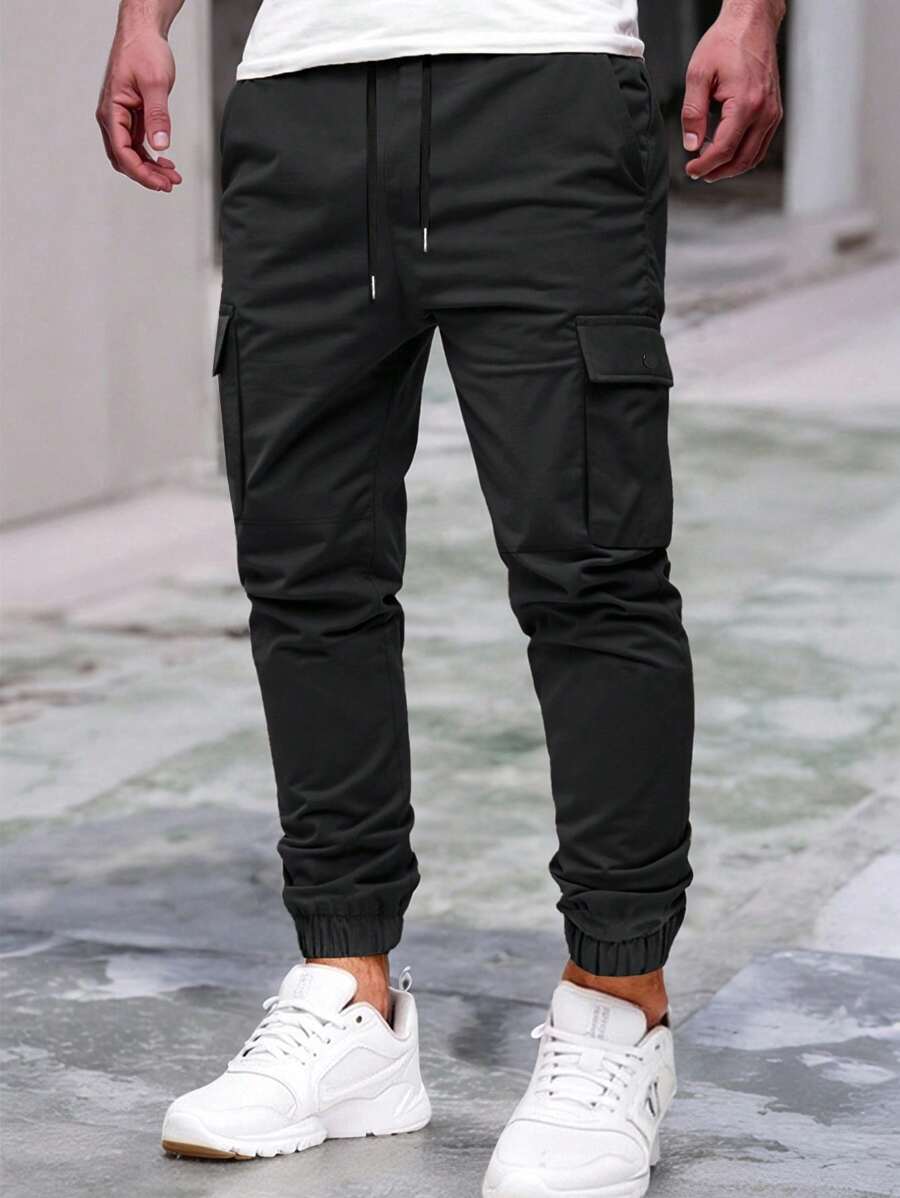 RICCARDO | Lightweight Cargo Joggers Featuring Pockets