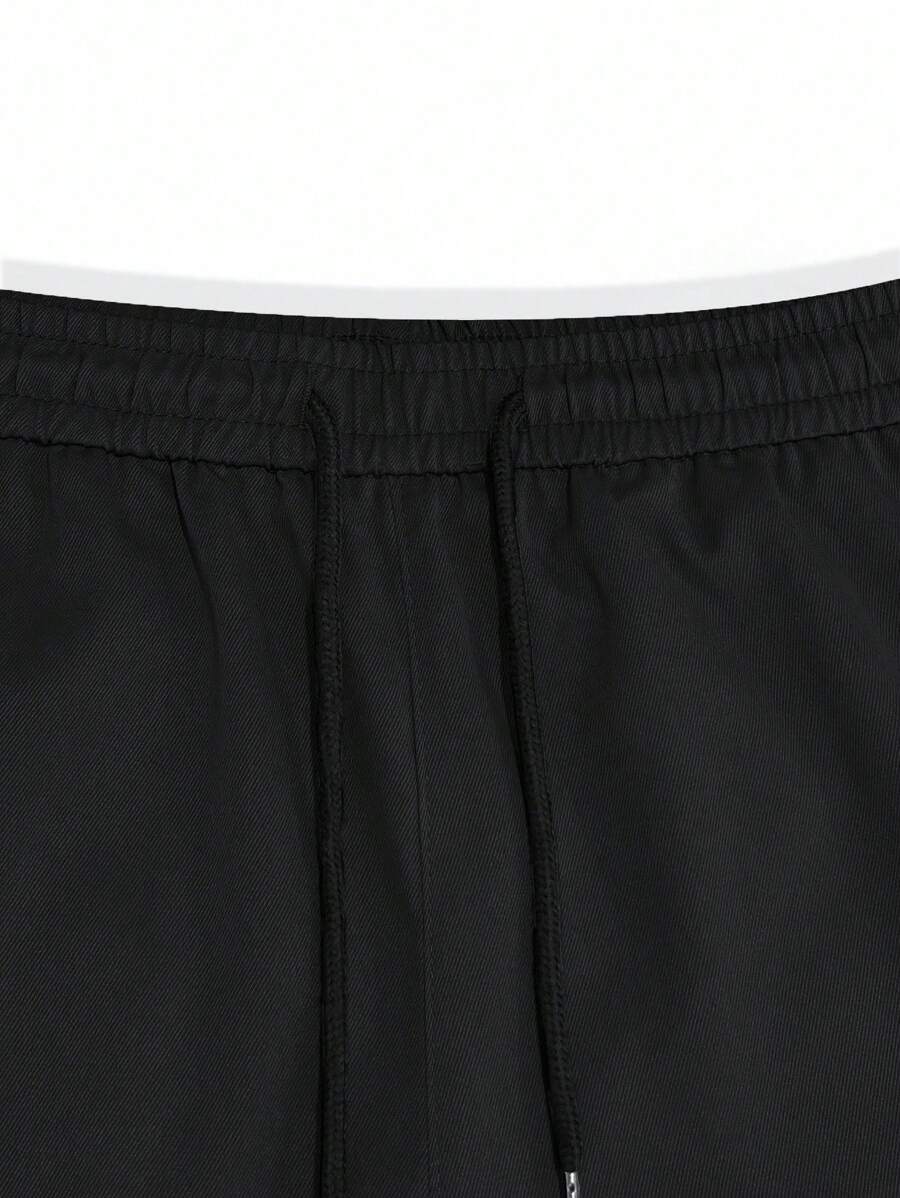 RICCARDO | Lightweight Cargo Joggers Featuring Pockets