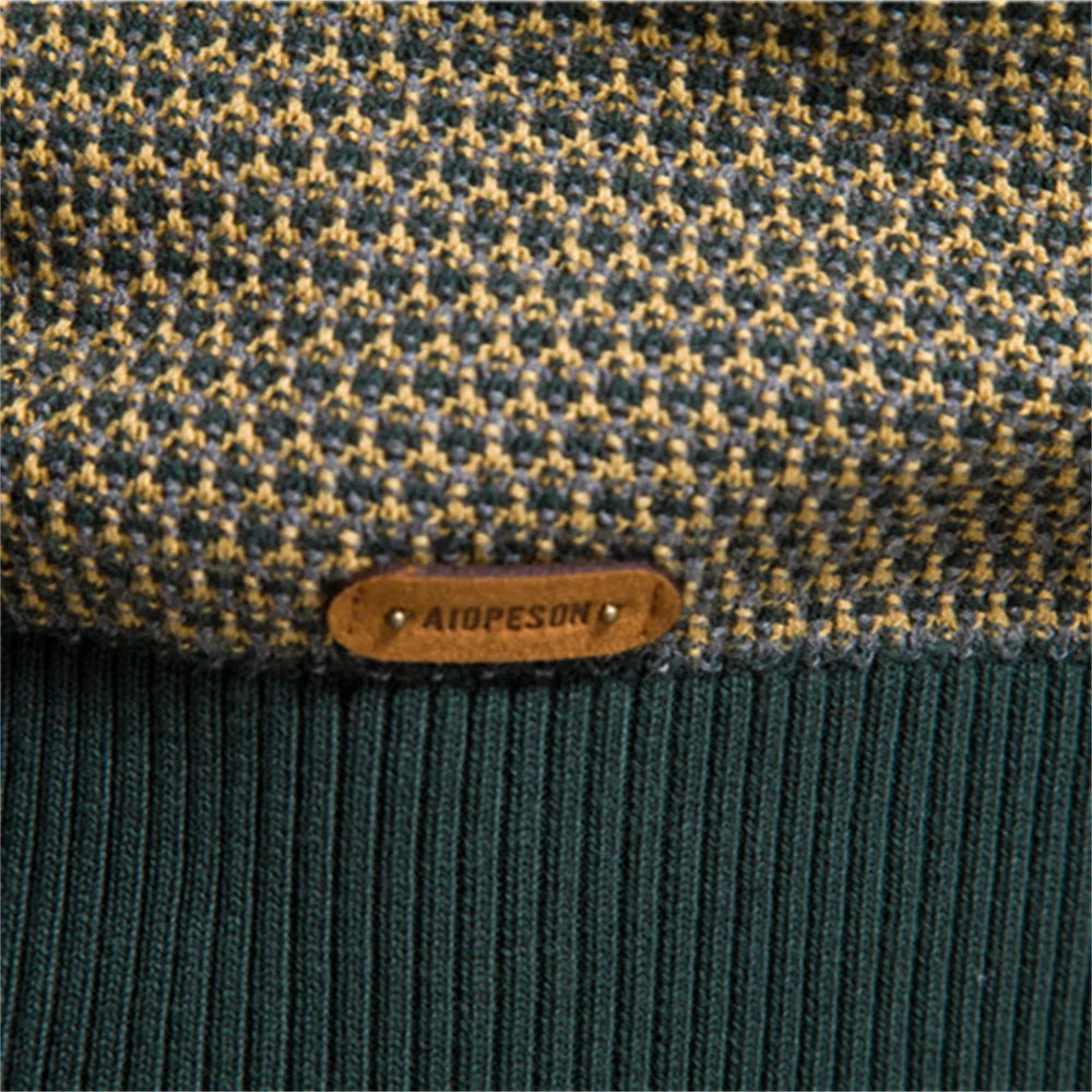Men's Checkered Pattern Pullover